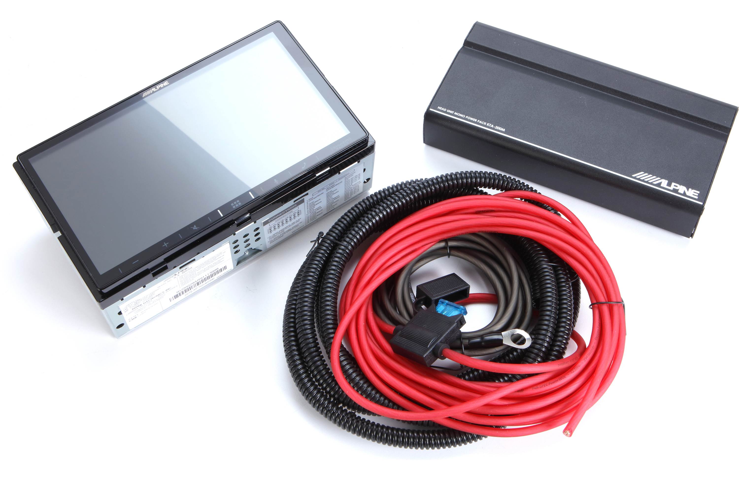 Alpine iLX-W670 with KTA-200M